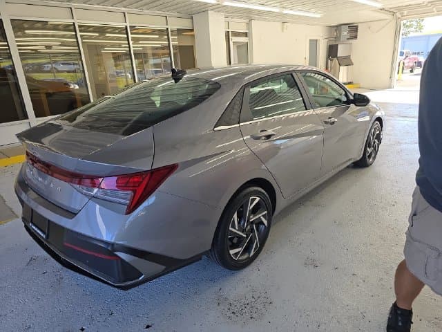 Pre-Owned 2025 Hyundai Elantra SEL Convenience - photo - 5