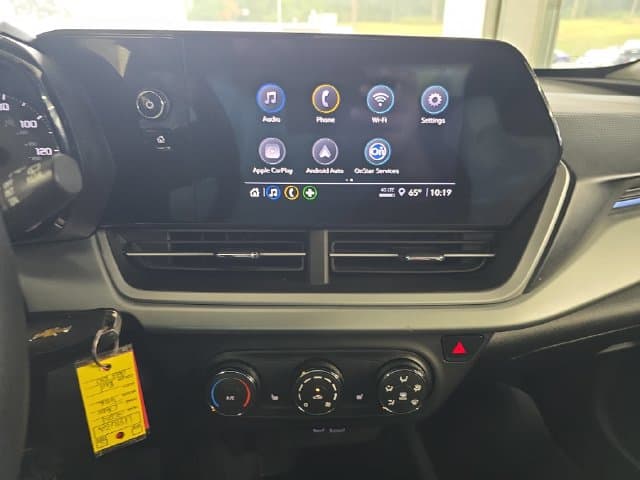 Pre-Owned 2024 Chevrolet Trax LS - photo - 14
