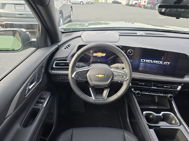 New 2027 Chevrolet Traverse LT - photo - 11