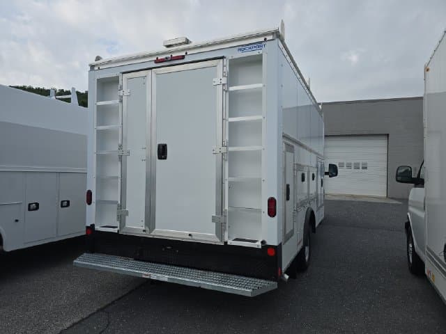 New 2025 GMC Savana Cutaway 4500 4500 Van - photo - 4