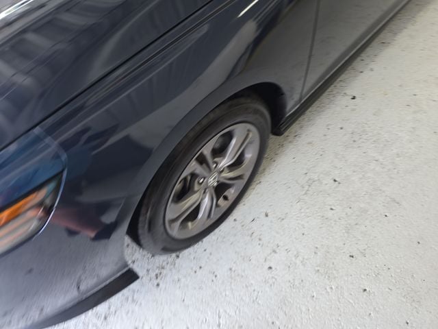 Pre-Owned 2024 Honda Accord EX - photo - 8