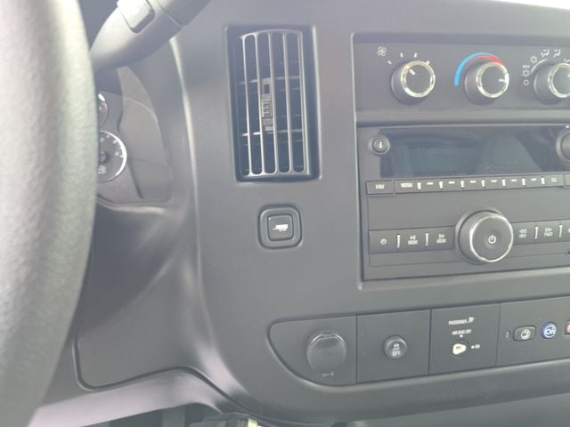 New 2025 Chevrolet Express 3500 Work Van - photo - 15
