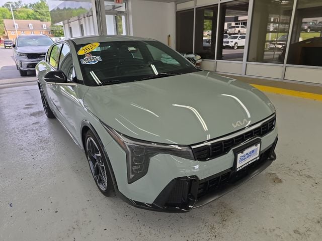 Pre-Owned 2025 Kia K4 GT-Line - photo - 6