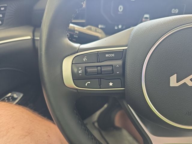 Pre-Owned 2025 Kia K5 EX - photo - 19