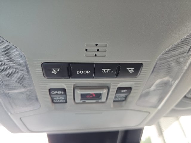 Pre-Owned 2021 Toyota RAV4 XLE - photo - 20