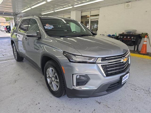Pre-Owned 2023 Chevrolet Traverse LT - photo - 6