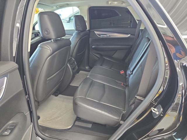 Pre-Owned 2017 Cadillac XT5 Premium Luxury - photo - 9