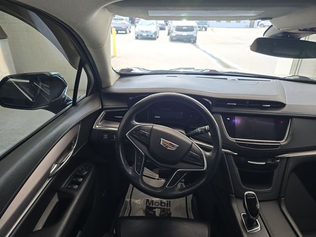 Pre-Owned 2017 Cadillac XT5 Premium Luxury - photo - 11