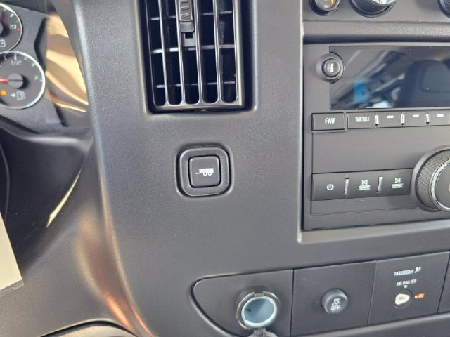 New 2026 Chevrolet Express 2500 Work Van - photo - 19