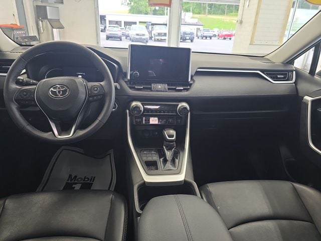Pre-Owned 2023 Toyota RAV4 XLE Premium - photo - 10