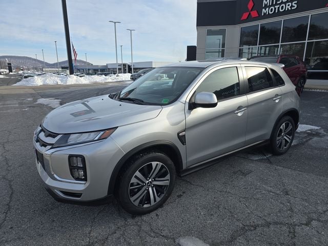 Pre-Owned 2025 Mitsubishi Outlander Sport 2.0 ES - photo - 1