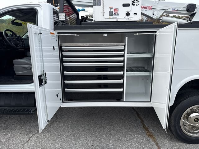 New 2024 Chevrolet Silverado 6500HD - photo - 22