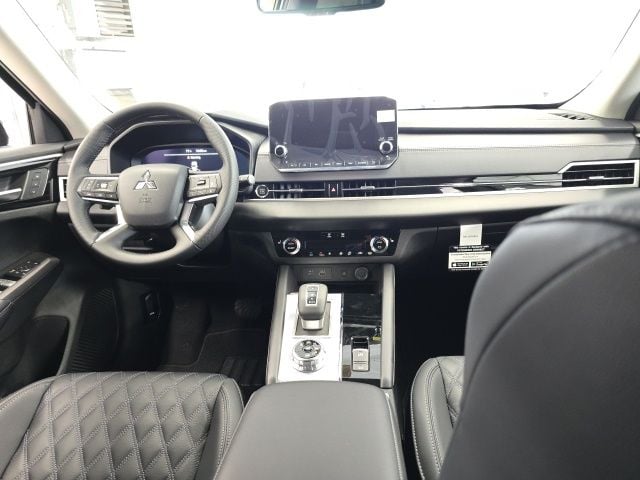 Pre-Owned 2024 Mitsubishi Outlander SEL - photo - 13