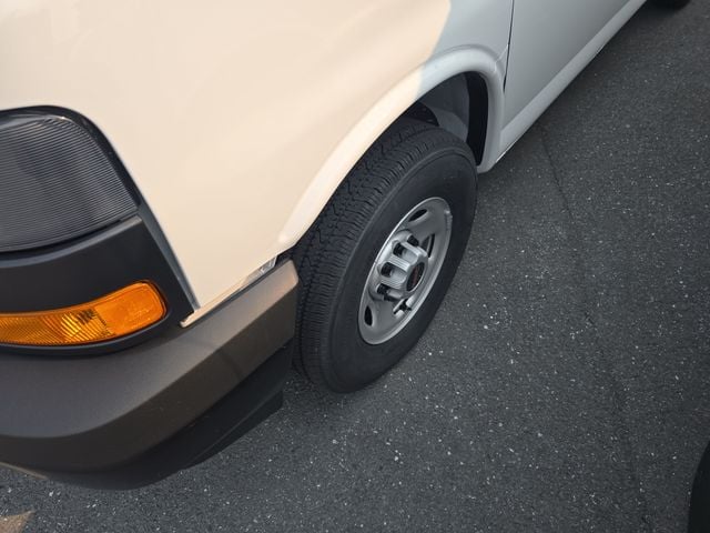 New 2026 GMC Savana 2500 Work Van - photo - 8