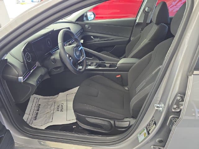 Pre-Owned 2025 Hyundai Elantra SEL Convenience - photo - 13
