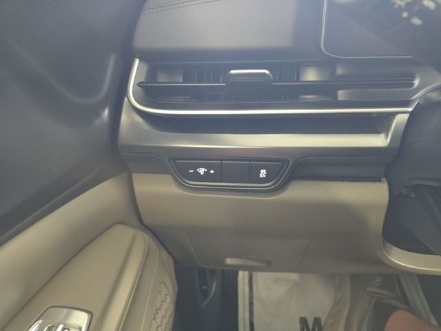 Pre-Owned 2025 Kia Carnival LXS - photo - 19
