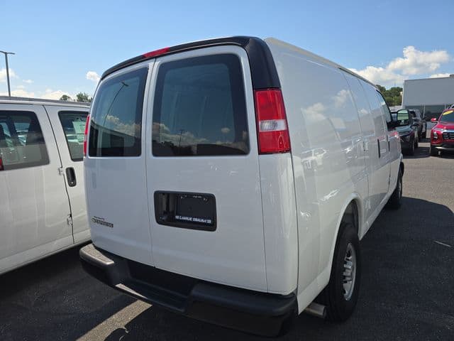 New 2026 Chevrolet Express 2500 Work Van - photo - 5
