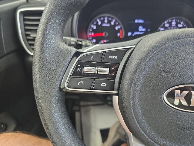 Pre-Owned 2020 Kia Sportage LX - photo - 18