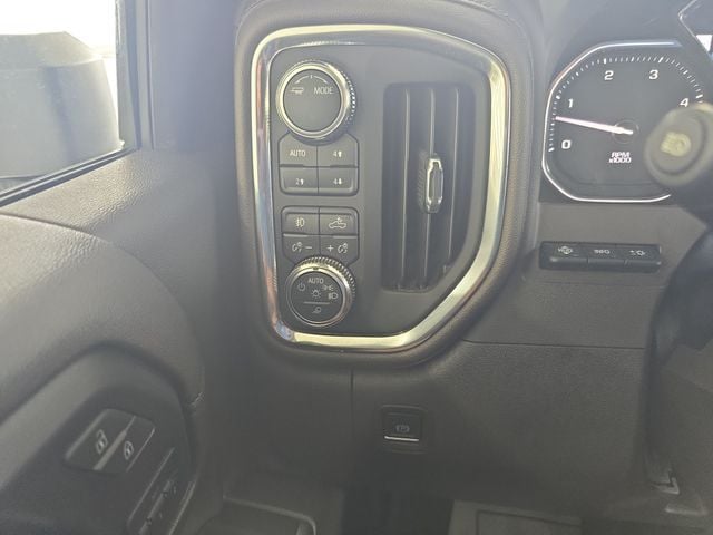 Pre-Owned 2023 GMC Sierra 3500HD Denali - photo - 18
