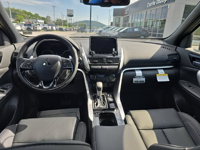 Pre-Owned 2025 Mitsubishi Eclipse Cross SEL - photo - 10