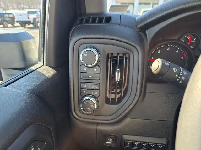 New 2026 GMC Sierra 3500HD Pro - photo - 42