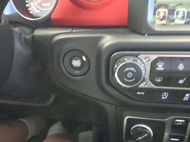 Pre-Owned 2021 Jeep Wrangler Unlimited Rubicon - photo - 21