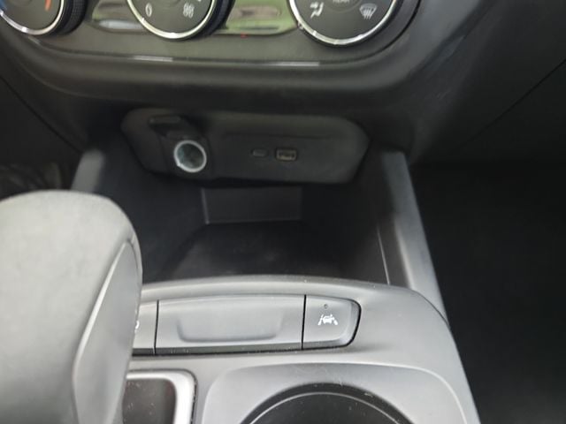 Pre-Owned 2025 Chevrolet Trax LS - photo - 18