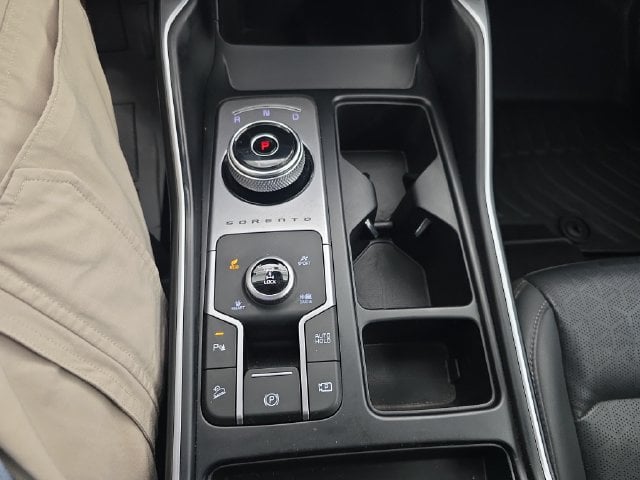 Pre-Owned 2023 Kia Sorento Hybrid EX - photo - 20