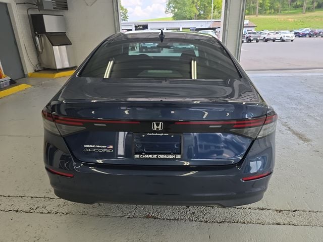 Pre-Owned 2023 Honda Accord EX - photo - 3