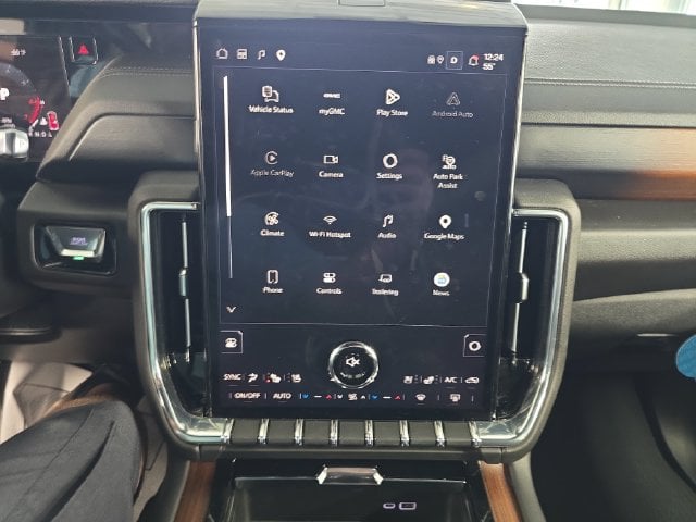 Pre-Owned 2025 GMC Yukon Denali - photo - 14