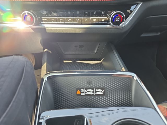 New 2027 Chevrolet Equinox RS - photo - 18