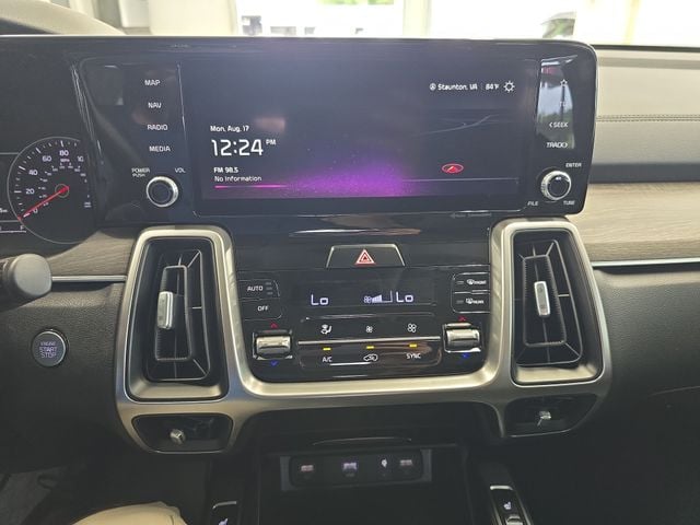 Pre-Owned 2023 Kia Sorento X-Line EX - photo - 15