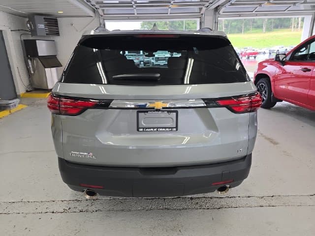 Pre-Owned 2023 Chevrolet Traverse LT - photo - 3