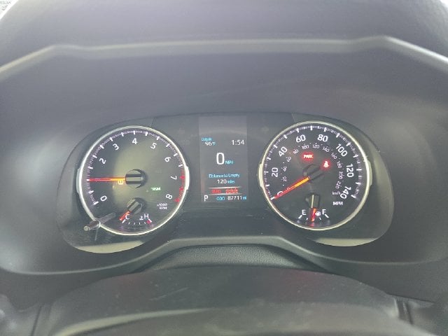 Pre-Owned 2021 Toyota RAV4 XLE - photo - 15
