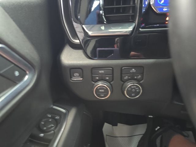 Pre-Owned 2024 Chevrolet Silverado 1500 RST - photo - 19