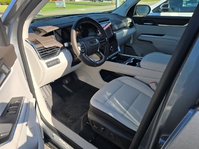 New 2027 GMC Acadia Denali - photo - 14