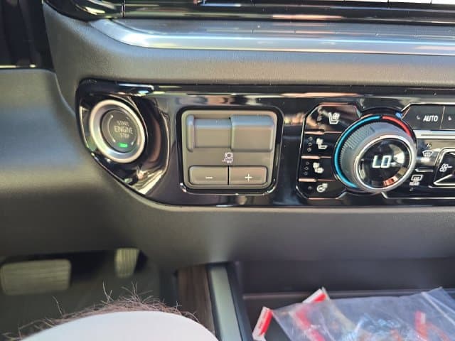 New 2026 Chevrolet Silverado 1500 High Country - photo - 23