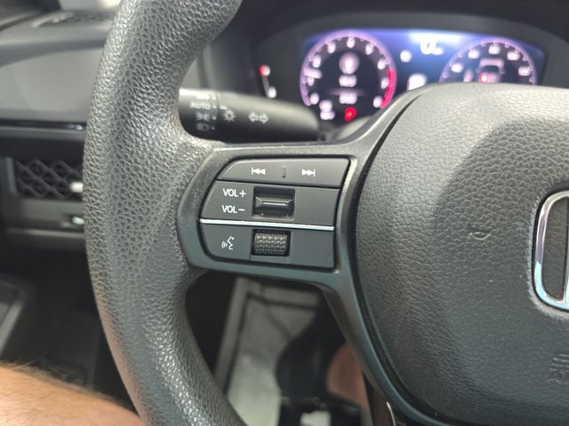 Pre-Owned 2023 Honda Accord EX - photo - 19