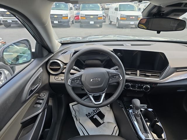 New 2026 Chevrolet Trax ACTIV - photo - 11