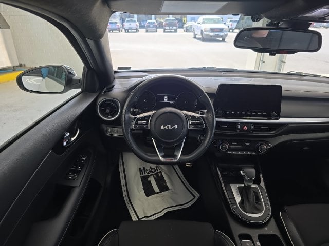 Pre-Owned 2024 Kia Forte GT-Line - photo - 11