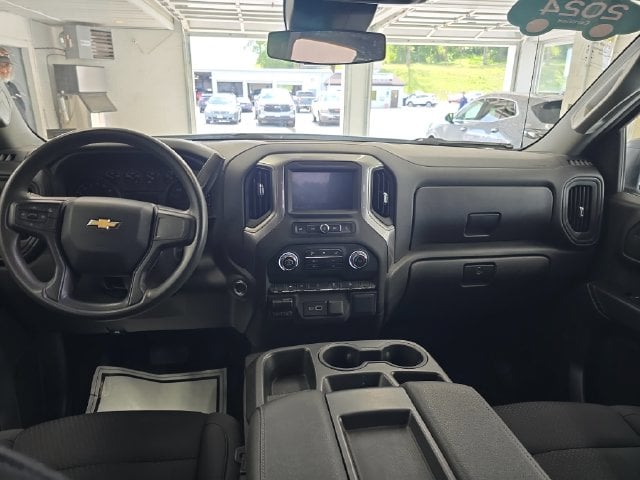 Pre-Owned 2024 Chevrolet Silverado 1500 WT - photo - 10