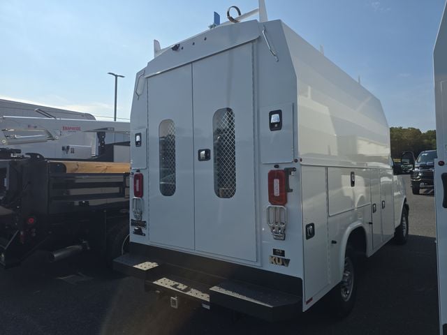 New 2026 Chevrolet Express 3500 Work Van - photo - 5
