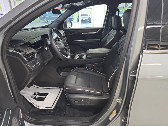 Pre-Owned 2026 GMC Acadia Denali - photo - 12