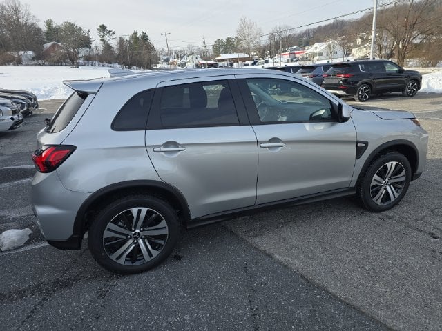 Pre-Owned 2025 Mitsubishi Outlander Sport 2.0 ES - photo - 5