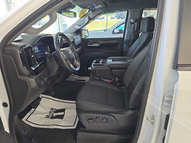 Pre-Owned 2023 Chevrolet Silverado 1500 LT - photo - 12