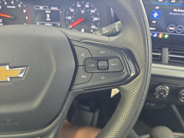 Pre-Owned 2025 Chevrolet Trax LS - photo - 17