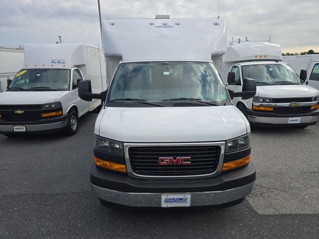 New 2025 GMC Savana Cutaway 4500 4500 Van - photo - 7