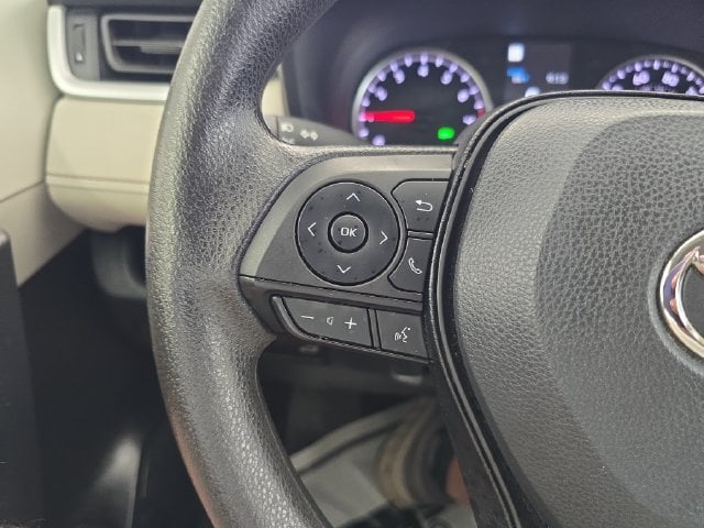 Pre-Owned 2022 Toyota RAV4 XLE - photo - 19