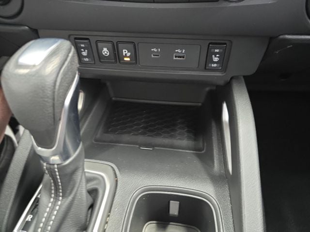Pre-Owned 2024 Nissan Frontier SV - photo - 20