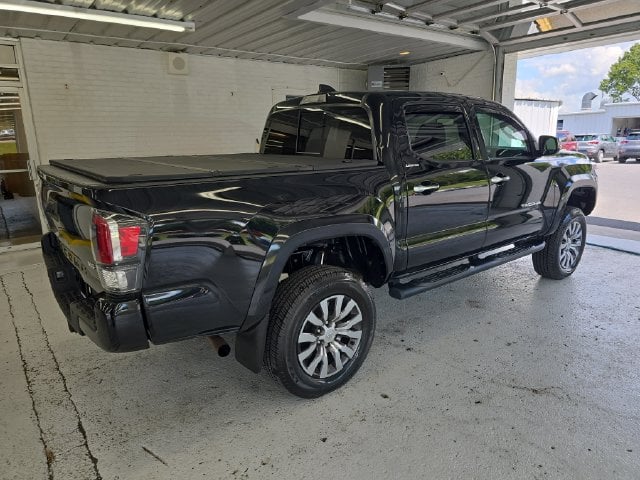Pre-Owned 2023 Toyota Tacoma Limited - photo - 5